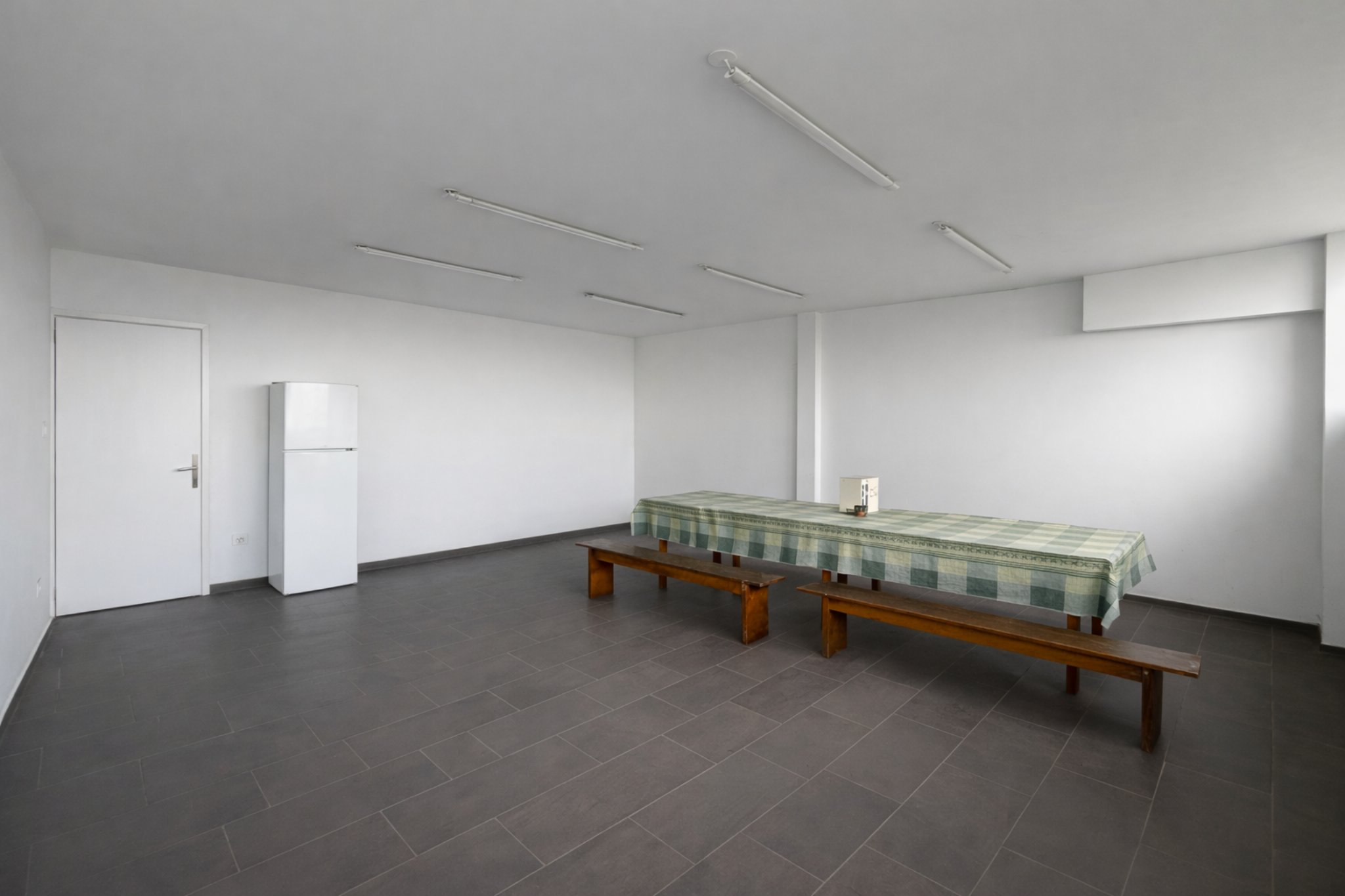 10_Complex industrial - Hala de productie - de depozitare -   Pret : 2 Milioane Euro 