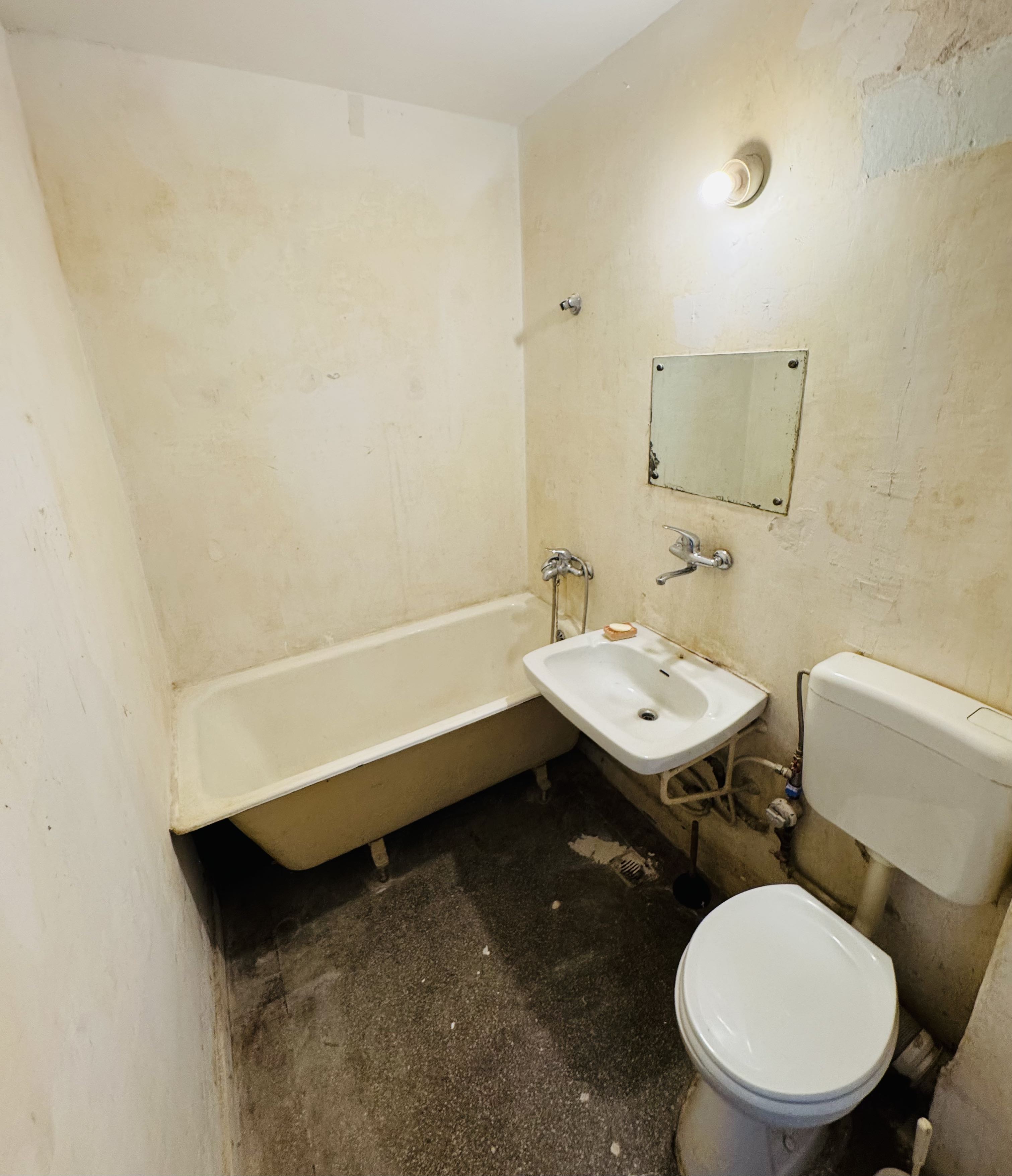 4_DE VÂNZARE – Apartament cu 2 camere - Rogerius - 74 900 €