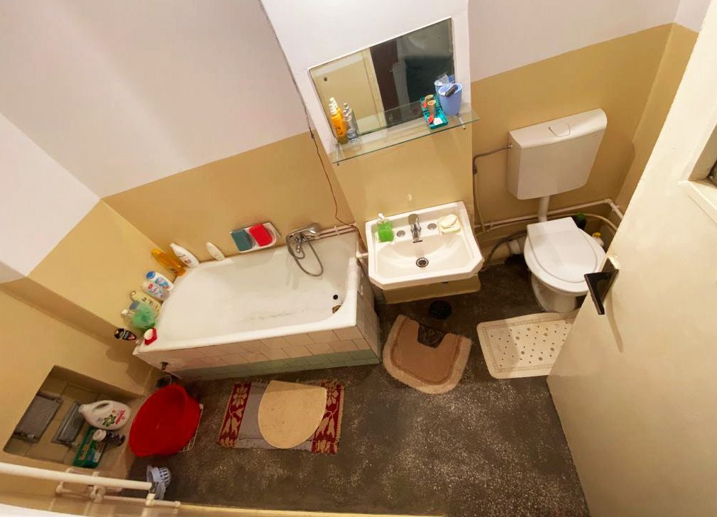 4_Apartament cu 3 camere - Oradea - 72 900 €