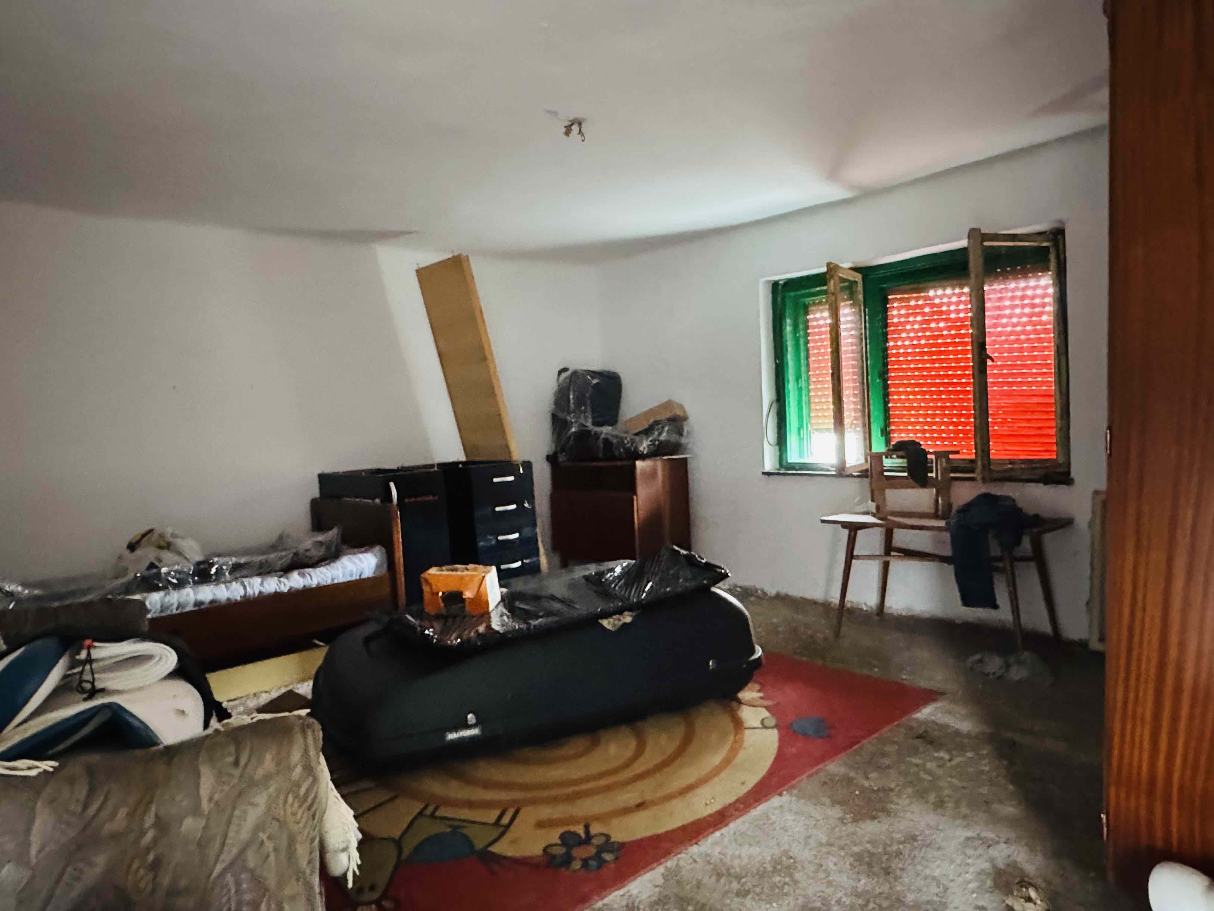 5_Casă țărănească la 10 km de Oradea - Teren 2000mp - 33 500 €