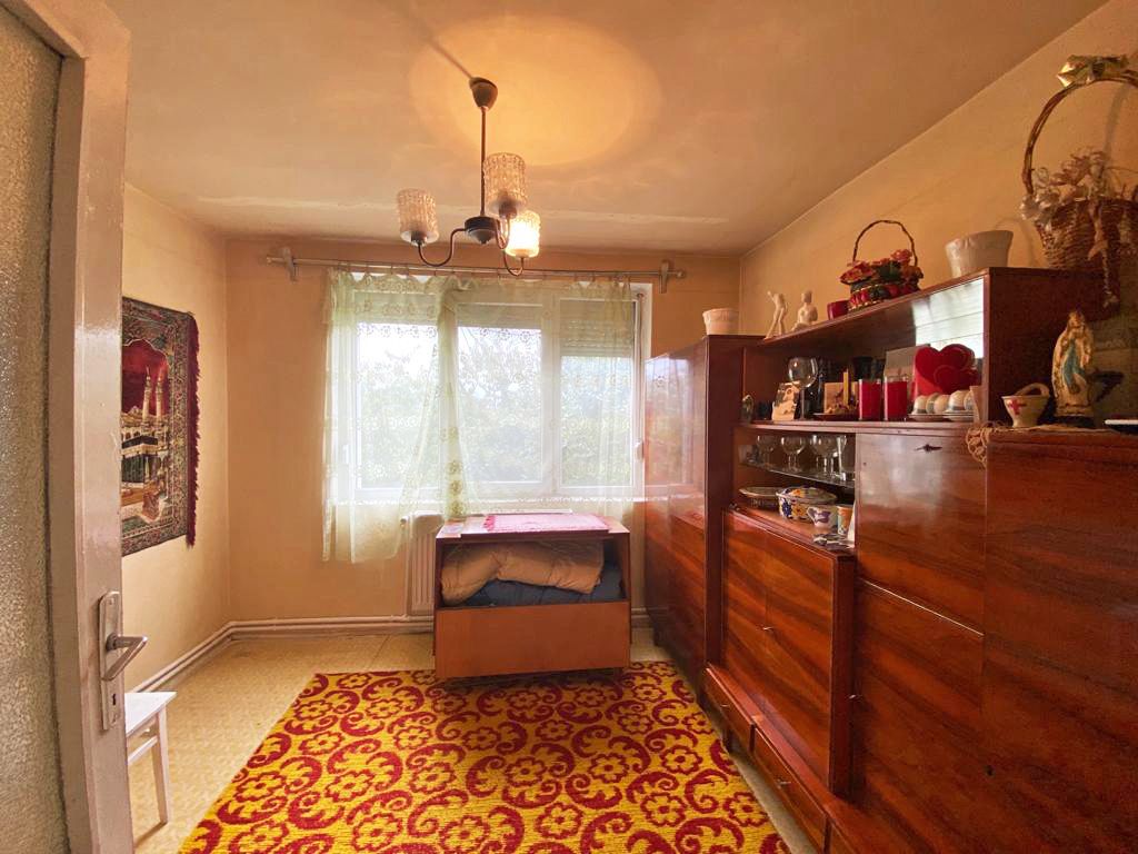 5_Apartament cu 3 camere - Oradea - 72 900 €