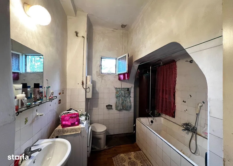 6_Casa de locuit in centrul orasului Alesd - 109 900 €