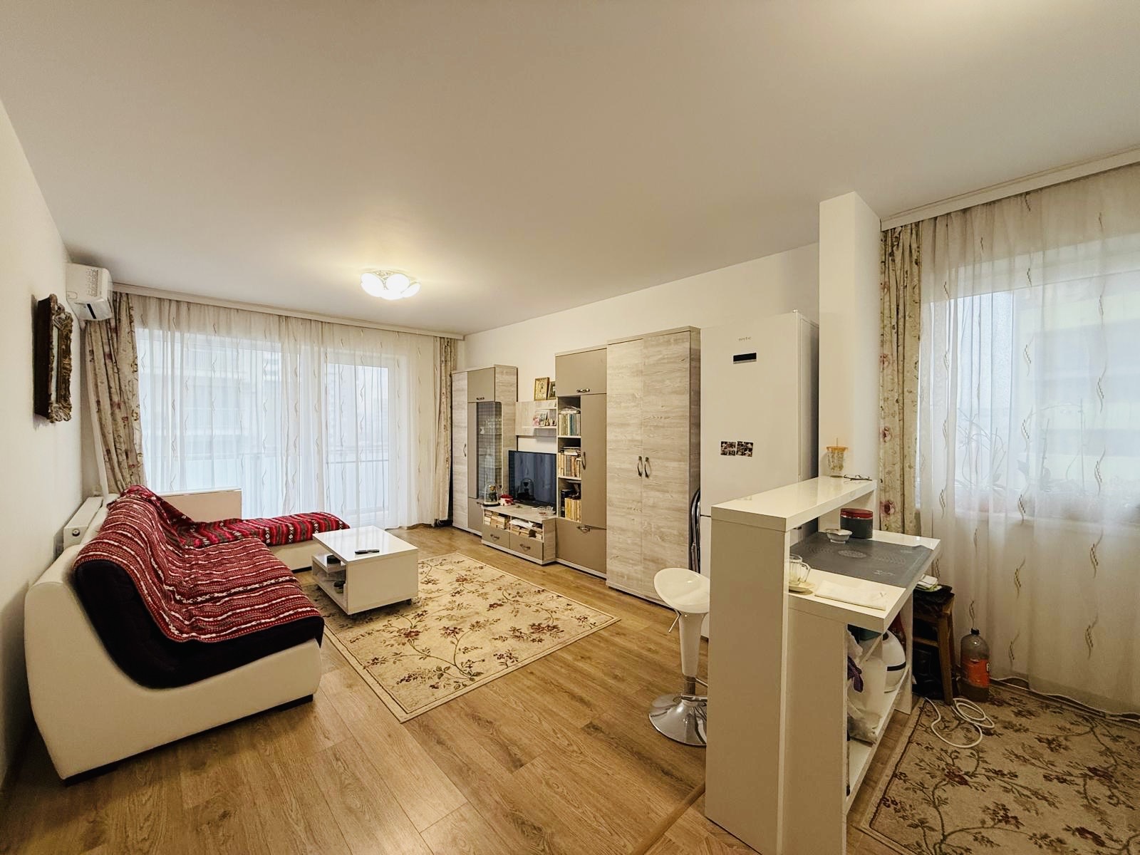 6_De închiriat – apartament 3 camere, Oradea - 500 €