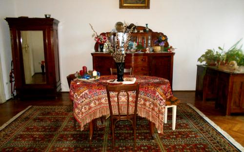 2_Apartament in palatul APOLLO