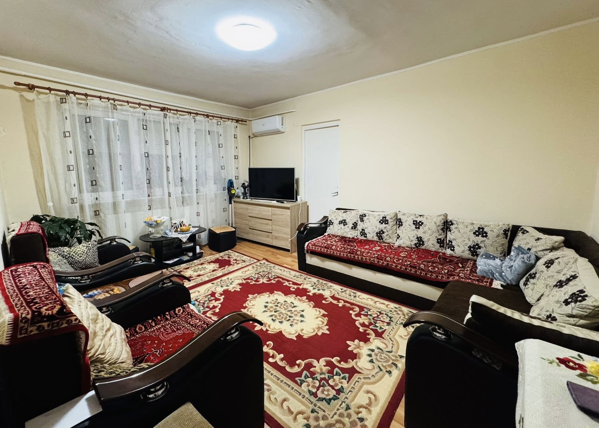 2_DE VÂNZARE – Apartament cu 2 camere în zona Seleușului -  62 900 €