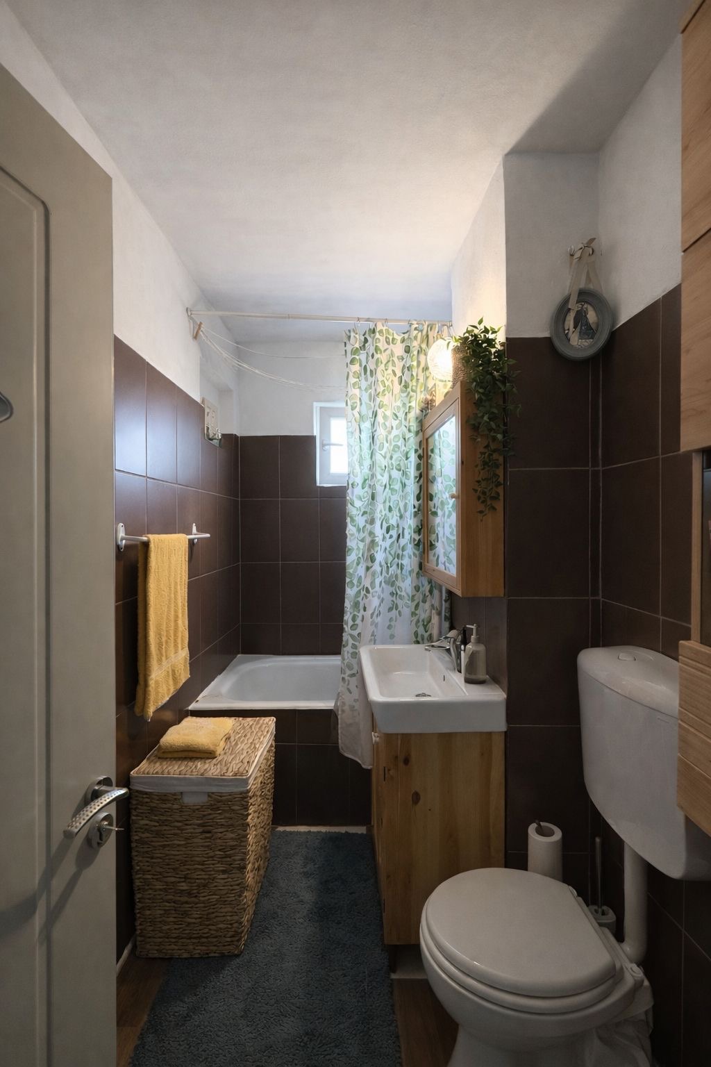 3_DE ÎNCHIRIAT – Apartament cu 2 camere - 350€/ lună 