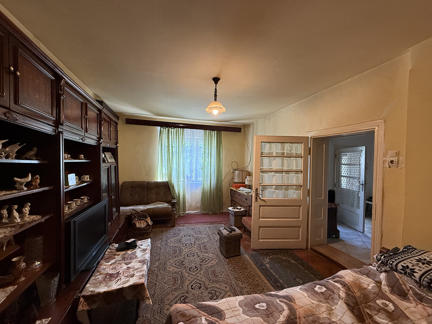 5_Casa veche cu teren de 2500 mp. - Biharia - 72.000 €