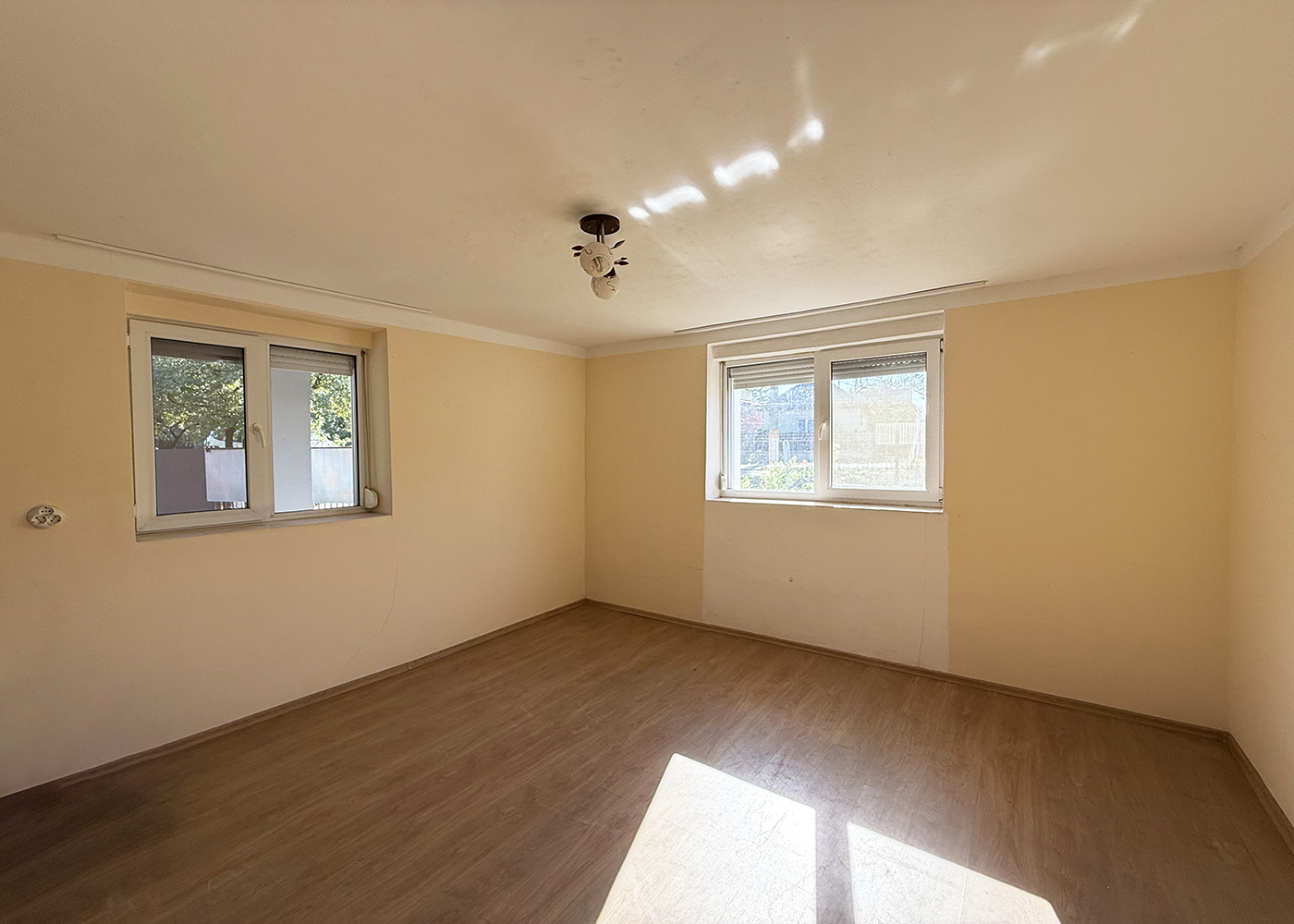 8_Casă de vacanță sau locuință permanentă - 38.500 €