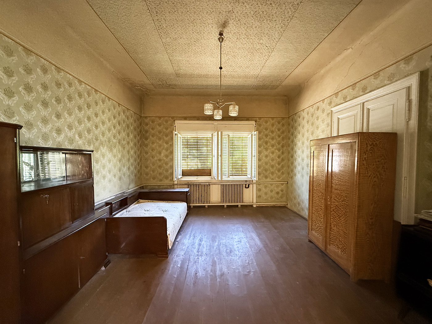 7_Casa solida in inima orasului Salonta - 119.900 €