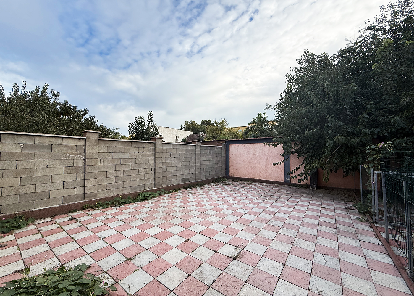 2_Casa particulara / Cladire de birouri / Sediu de firma / Cabinet - IMOBIHOR 