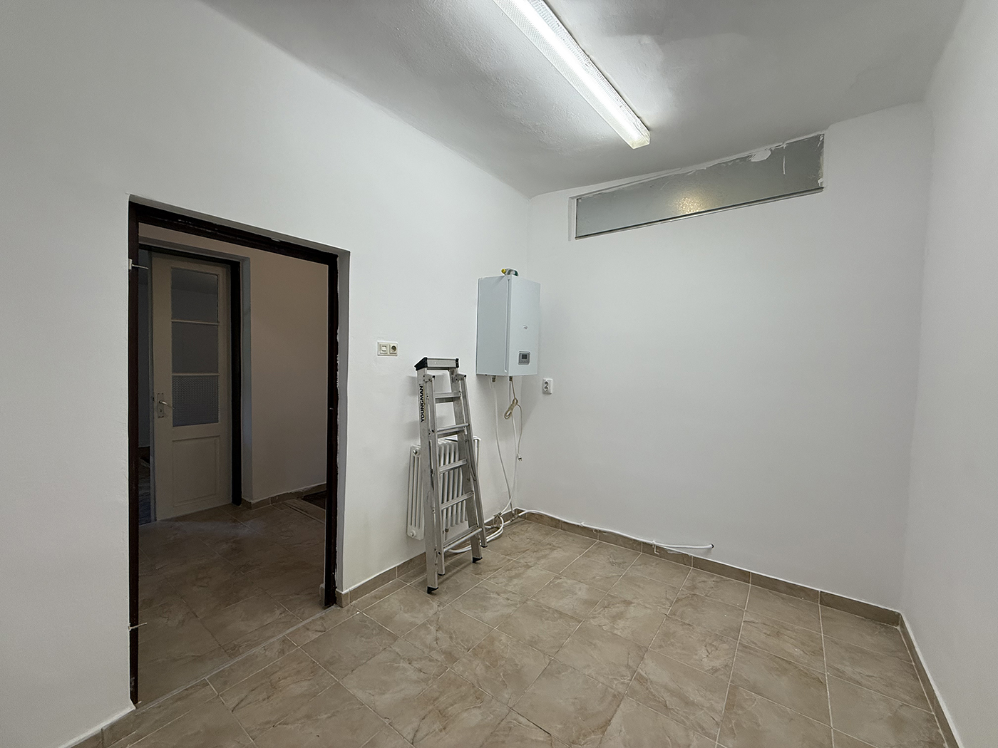 2_Apartament cu o camera in curte comuna in inima orasului - IMOBIHOR 