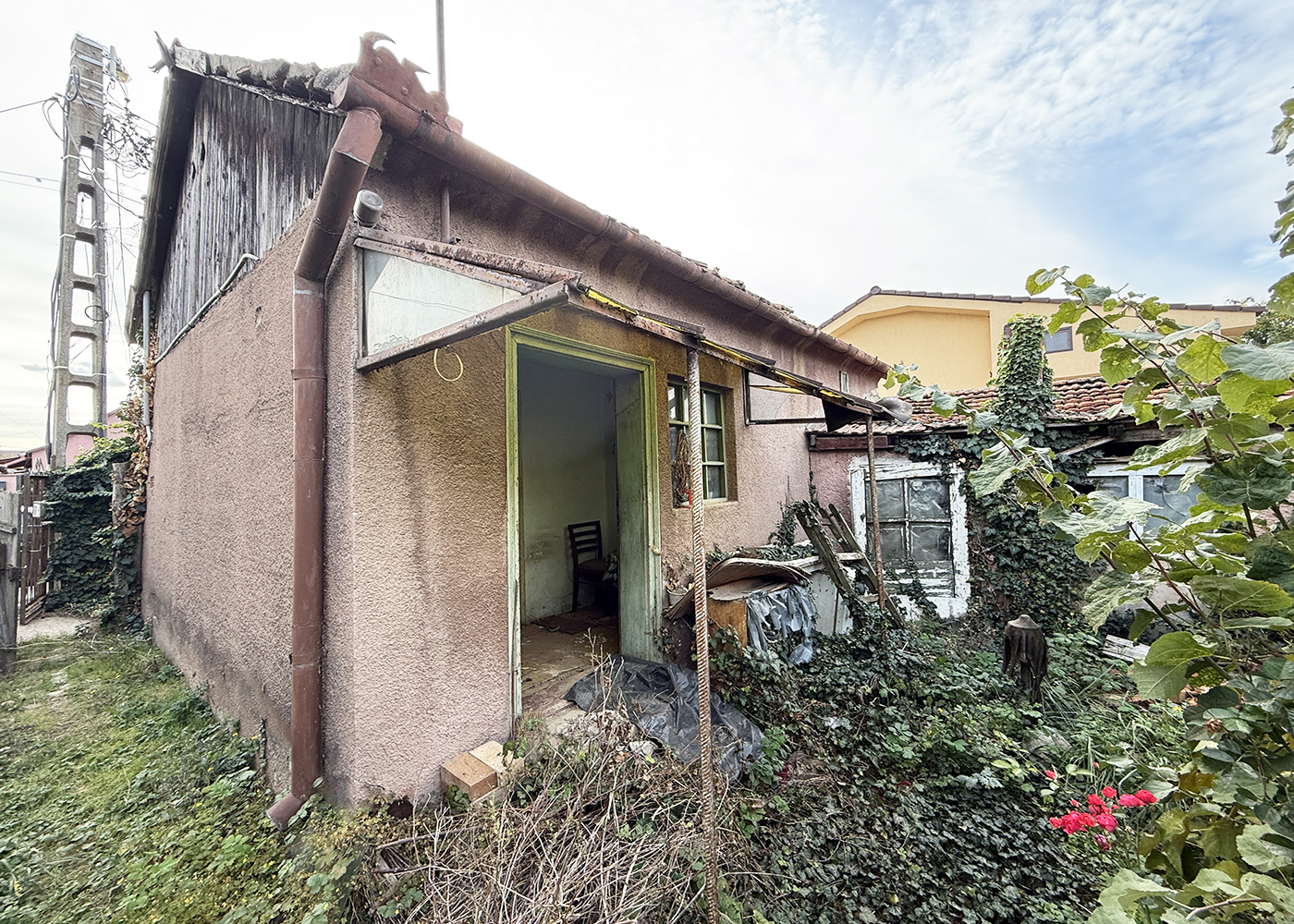 6_Loc de casa cu toate utilitatile - Episcopia Bihor - 64.900 €