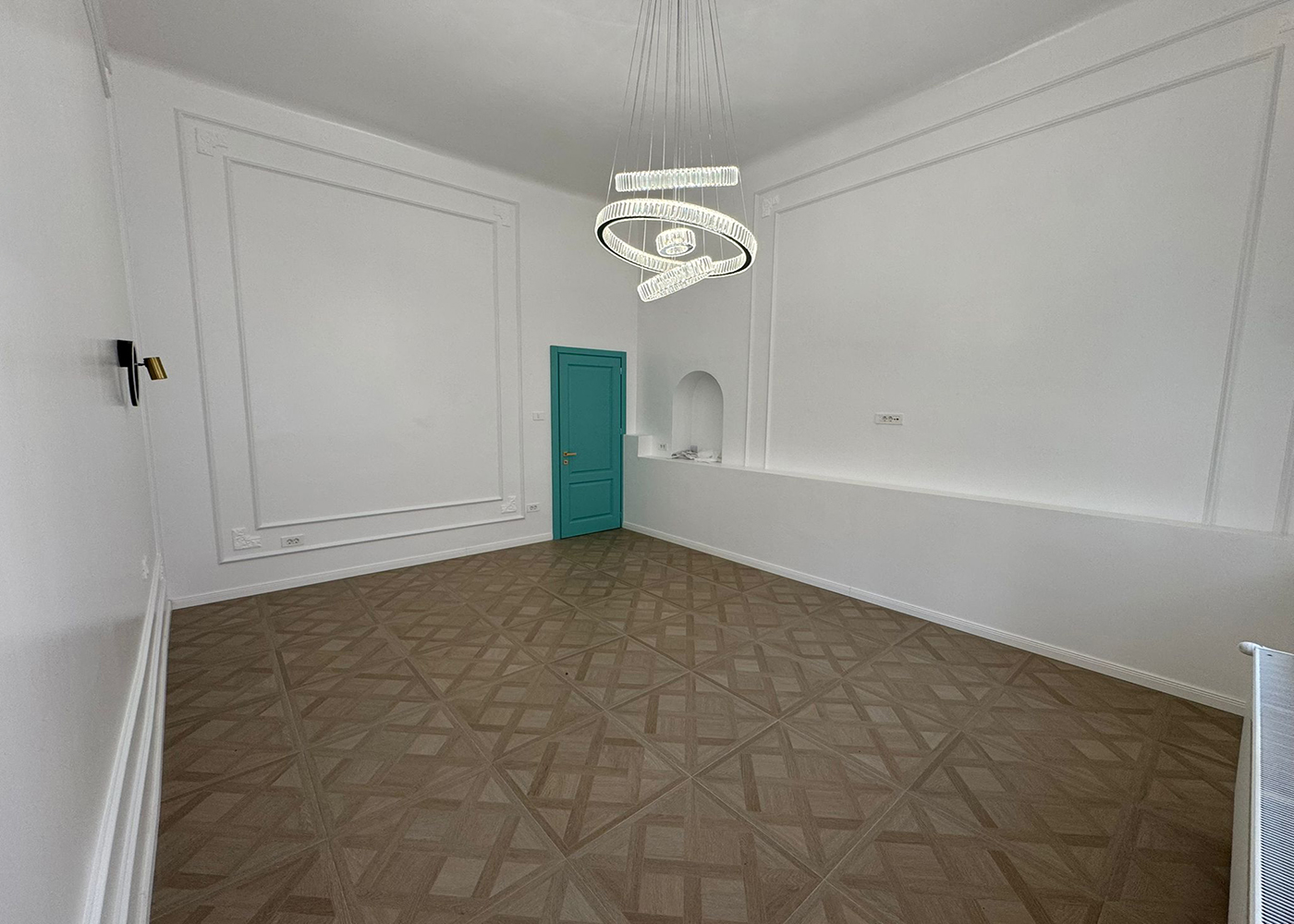 4_DE INCHIRIAT - Apartament / Birou / Cabinet - Str. Republici - pietonala - 450 €