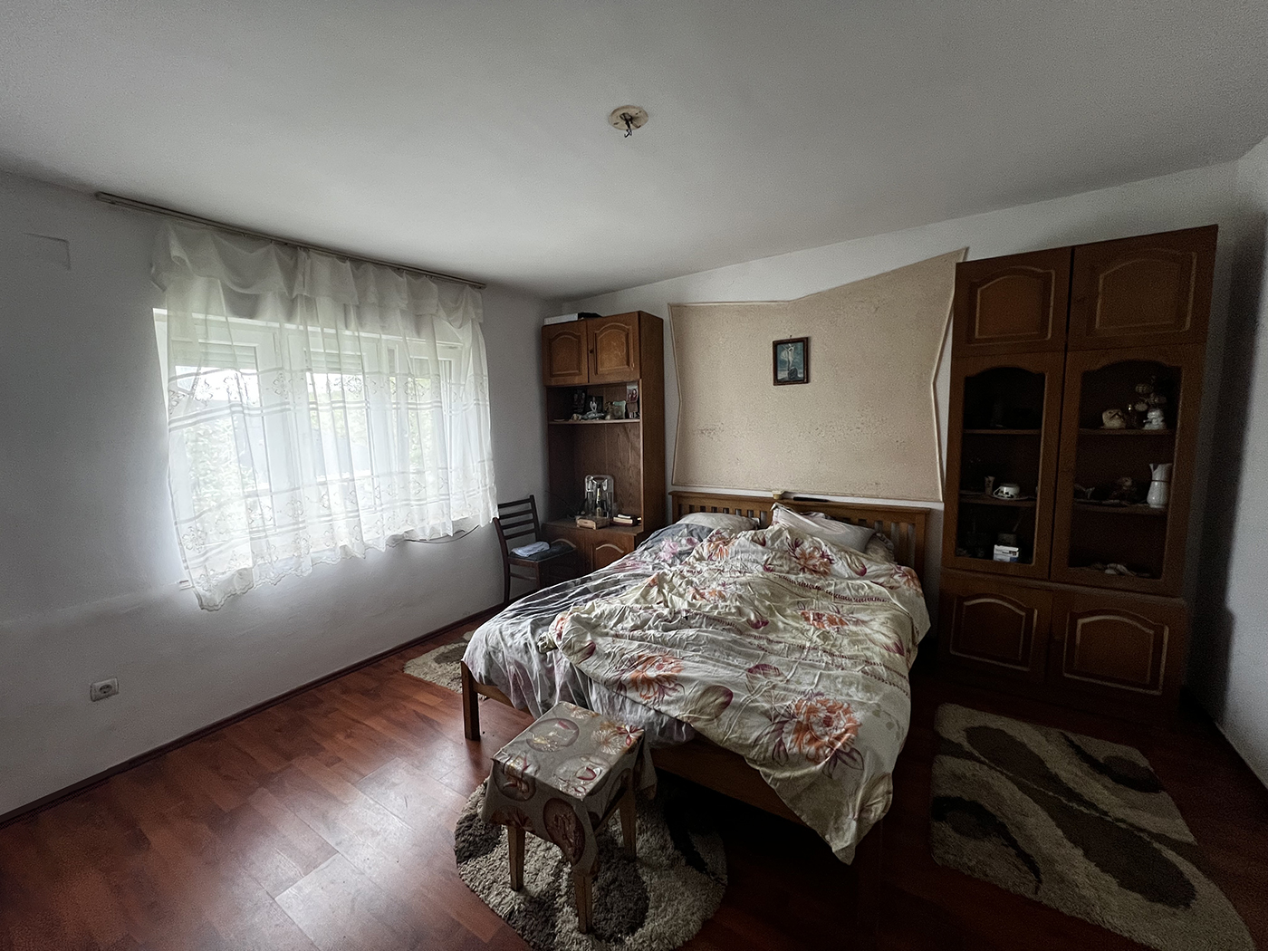 5_Casă cu teren generos de 2.877 mp langa padure.