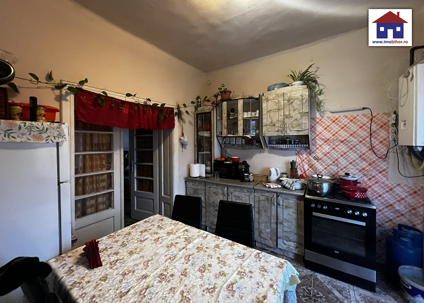 3_Casa / Spatiu comercial - Episcopia Bihor 