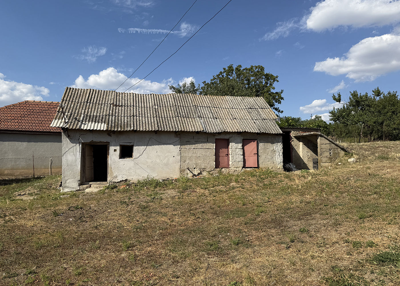 10_Casa cu teren 8000 mp. - Cetariu - 133.000 €