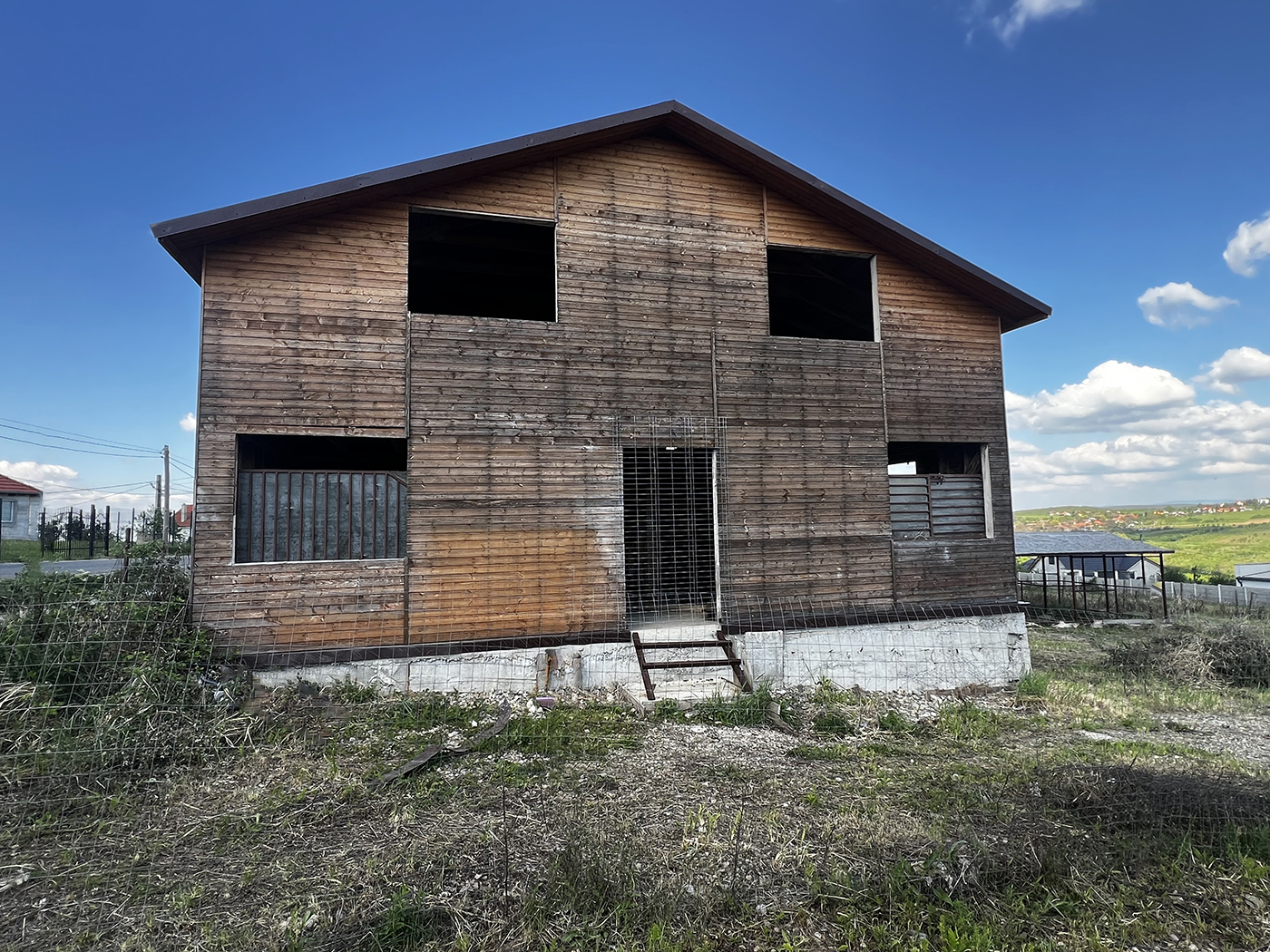 2_Casa din lemn cu teren de 1000 mp. - Saldabagiu de munte - 79.900 €