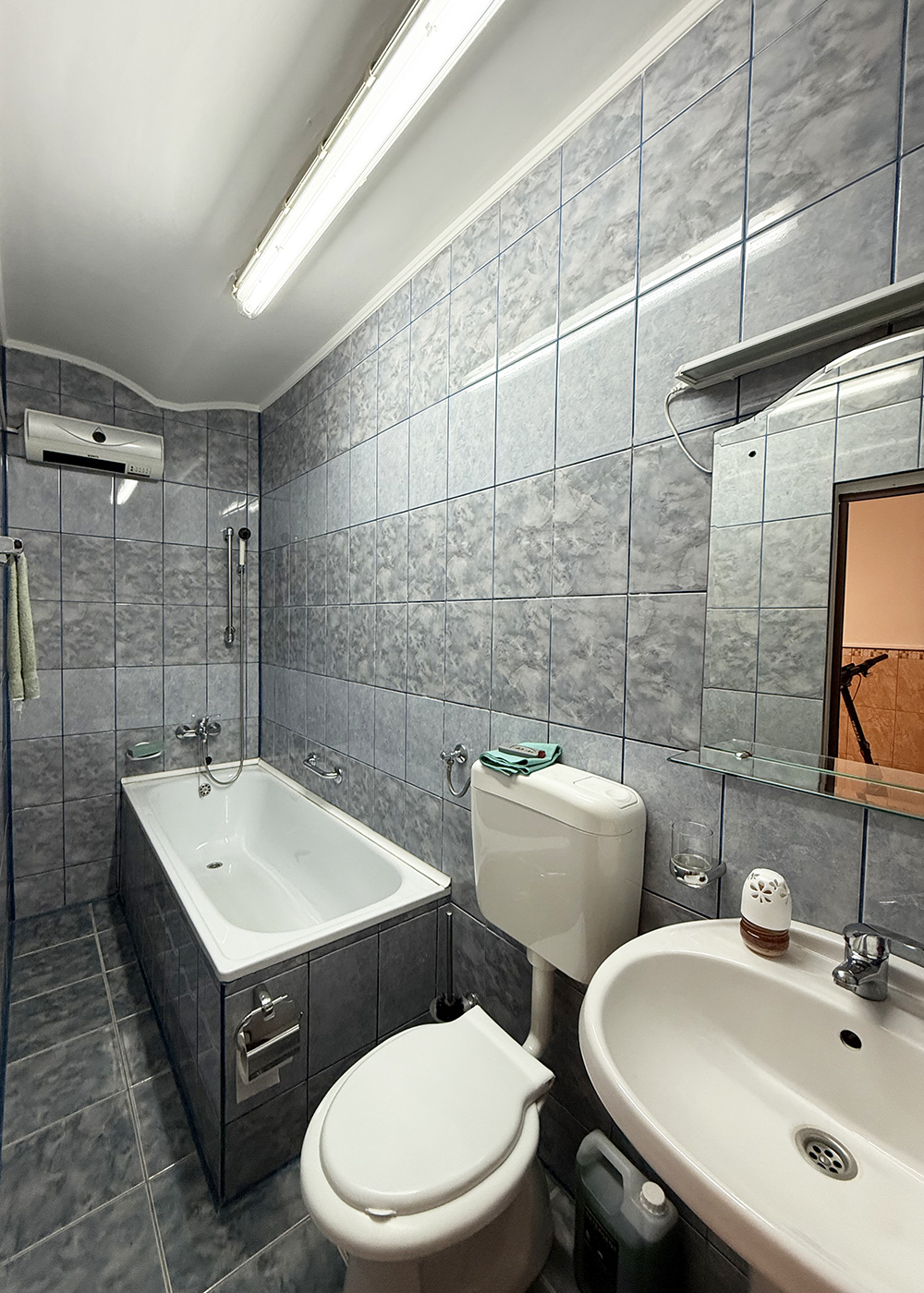 7_Doua apartamente cu o camera - Cladire istorica - Ultracentral - 112.000 €